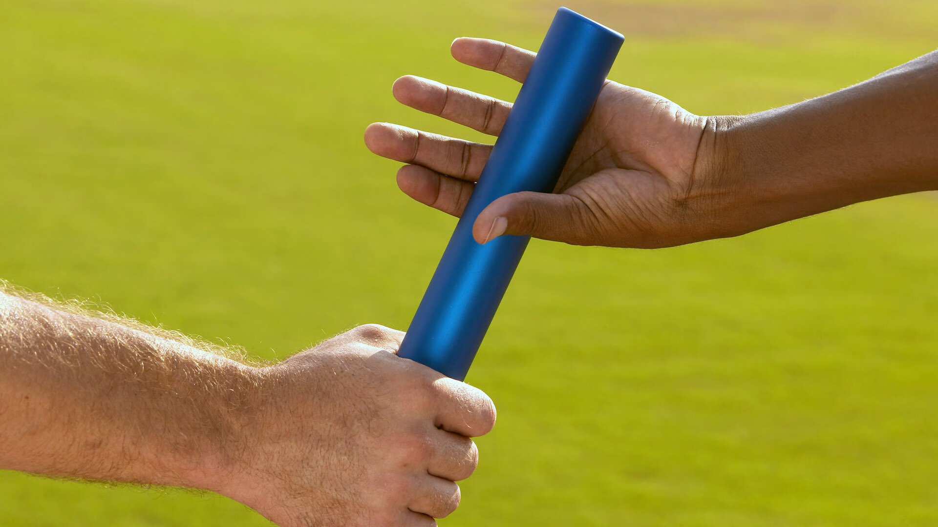 开云体育app-阿拉巴用实力证明自己，英格兰踏平多特蒙德，当个人英雄主义遭遇钢铁洪流